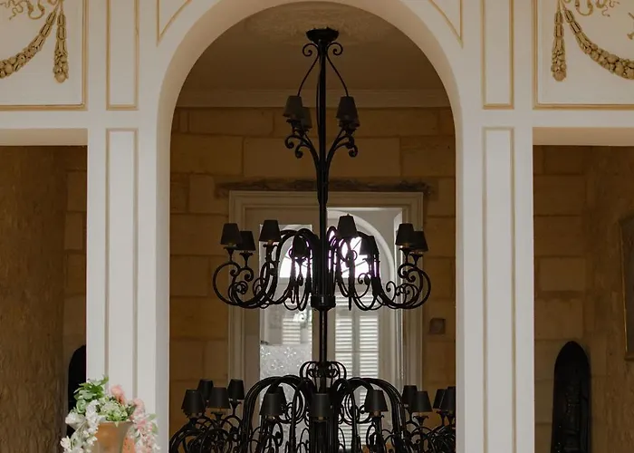 Chateau Erigoye بيت ضيافة 4*