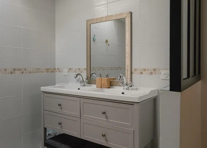 בית הארחה Chateau Erigoye 4*